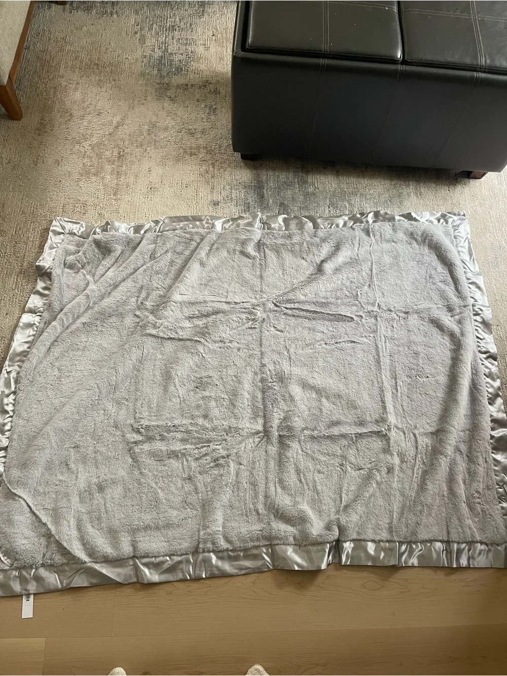 Giraffe at Home Silver Satin-Trim Plush Blanket